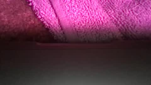 Snapshot of slimedge1243 chatting on November 22, 6:45 am slimedge1243 online show from November 22, 6:45 am