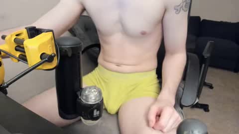 Snapshot of slimguerrilla chatting on March 9, 4:44 pm Slimguerrilla online show from March 9, 4:44 pm