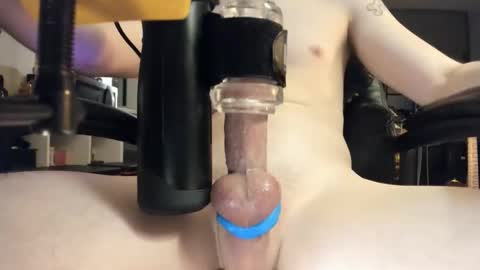 Snapshot of slimguerrilla chatting on November 8, 3:45 pm Slimguerrilla online show from November 8, 3:45 pm