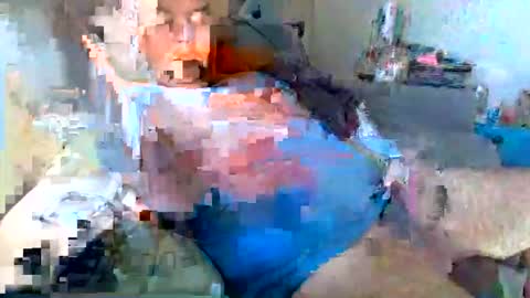 Snapshot of slimjim2090 chatting on October 30, 7:36 pm slimjim2090 online show from October 30, 7:36 pm