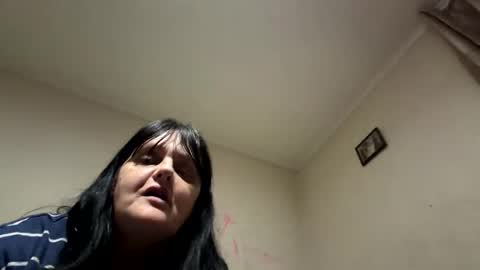 slimmers01 online show from March 17, 5:11 am