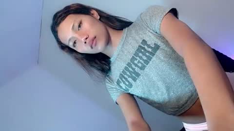 Snapshot of slimnaughty_angela chatting on July 16, 6:47 pm angela online show from July 16, 6:47 pm