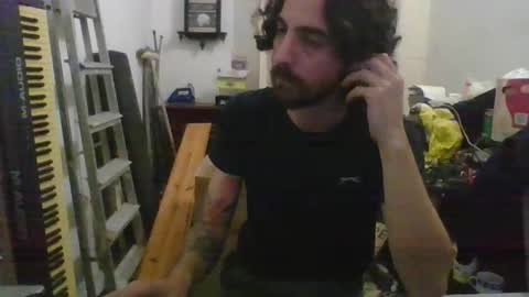 Snapshot of slimteaser089 chatting on February 20, 7:25 pm SlimTeaser089 online show from February 20, 7:25 pm