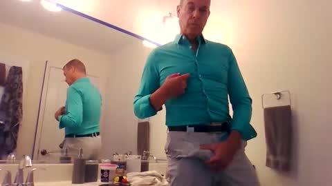 Snapshot of slimtrimdad chatting on January 11, 7:30 pm slimtrimdad online show from January 11, 7:30 pm