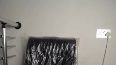 Snapshot of slimy_cunt chatting on February 17, 8:19 am Jemila online show from February 17, 8:19 am