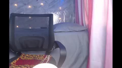 slimzyx online show from January 16, 1:47 pm