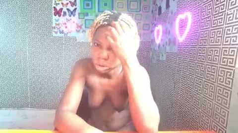 Snapshot of slimzyxdoll chatting on June 12, 3:22 pm slimzyxdoll online show from June 12, 3:22 pm