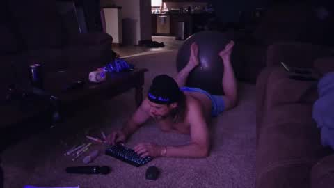 Snapshot of slip_inslide chatting on May 18, 4:07 am slip_inslide online show from May 18, 4:07 am