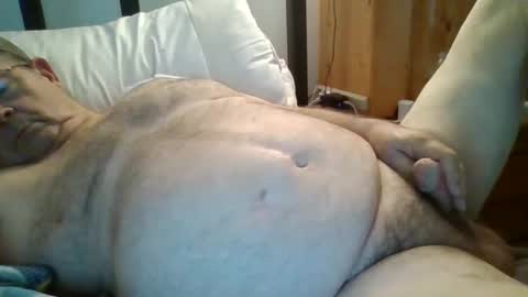 Snapshot of slippery_duck chatting on April 29, 12:31 pm slippery_duck online show from April 29, 12:31 pm
