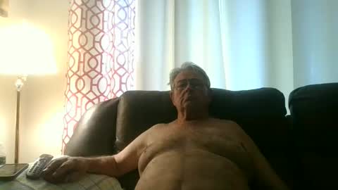 Snapshot of slippery_duck chatting on May 16, 12:26 pm slippery_duck online show from May 16, 12:26 pm