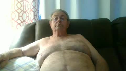 Snapshot of slippery_duck chatting on June 26, 10:52 am slippery_duck online show from June 26, 10:52 am