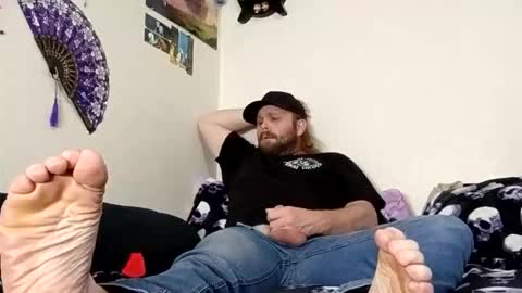 Snapshot of slobberycocklove chatting on May 24, 11:54 pm Mr King Feet 69 online show from May 24, 11:54 pm
