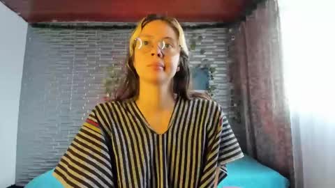 slone03 online show from November 9, 3:32 pm