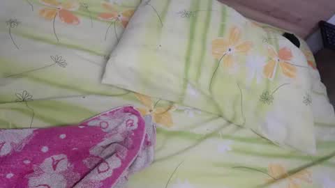 Snapshot of sloppy_slut__420 chatting on June 13, 1:42 pm Stiven and Laura online show from June 13, 1:42 pm