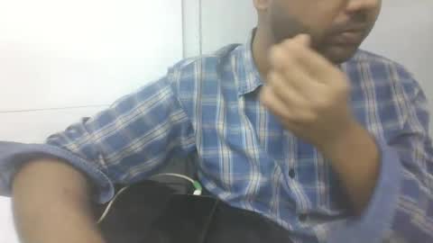 Snapshot of slothslav chatting on February 1, 10:48 am slothslav online show from February 1, 10:48 am