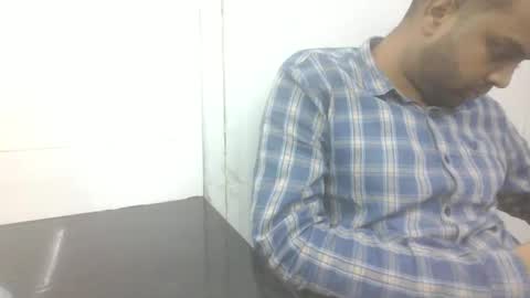 Snapshot of slothslav chatting on February 3, 5:51 am slothslav online show from February 3, 5:51 am