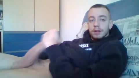 Snapshot of slowlo98 chatting on December 21, 2:15 pm Steven online show from December 21, 2:15 pm