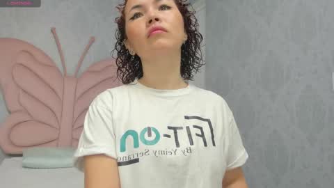 Snapshot of slut_milf4u chatting on March 6, 11:03 am Paola online show from March 6, 11:03 am