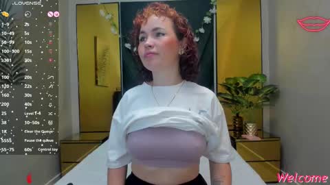 Snapshot of slut_milf4u chatting on March 10, 11:21 am Paola online show from March 10, 11:21 am