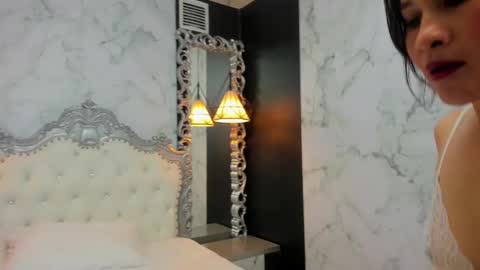 Snapshot of slut_milf4u chatting on October 4, 9:24 pm Paola online show from October 4, 9:24 pm