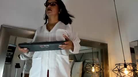 Snapshot of slut_milf_ chatting on June 24, 12:48 pm slut_milf_ online show from June 24, 12:48 pm