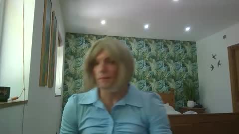 Slut Amy online show from May 1, 12:43 pm