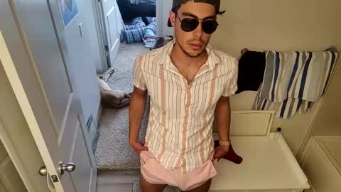 Snapshot of slutboy_stan chatting on June 1, 5:14 pm slutboy_stan online show from June 1, 5:14 pm