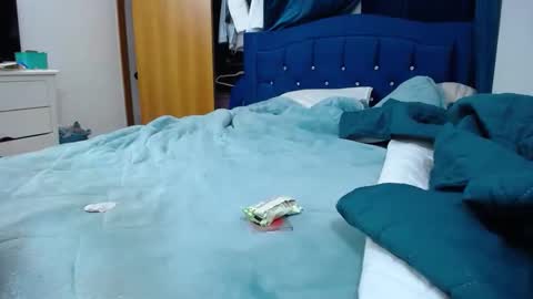 Slutdirtyxxx online show from September 11, 6:13 am