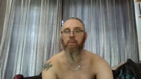 Snapshot of slutfucker20 chatting on May 16, 6:32 am slutfucker20 online show from May 16, 6:32 am
