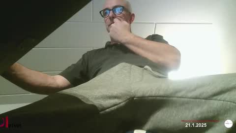 Snapshot of slutiam chatting on January 21, 8:11 pm SLUTIAM online show from January 21, 8:11 pm