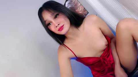 slutnextdoor28 online show from April 25, 1:41 pm