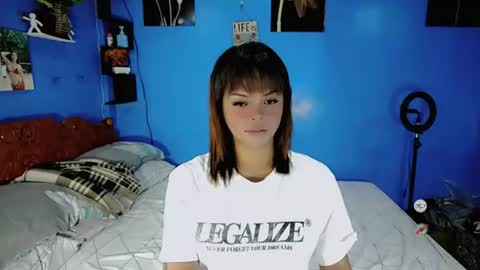 Snapshot of sluts_cum chatting on July 6, 1:57 am louie and diana online show from July 6, 1:57 am