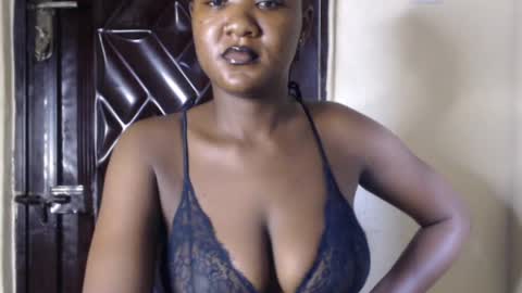 Snapshot of sluttx_choco chatting on June 22, 8:22 am sluttx_choco online show from June 22, 8:22 am
