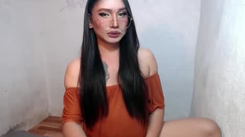  Lovie  online show from March 19, 2:54 pm