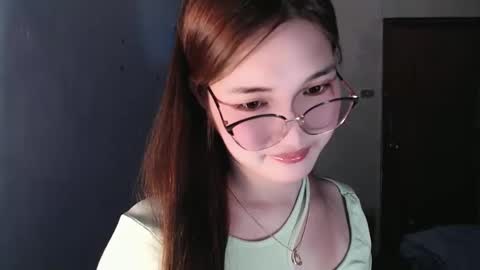 Snapshot of slutty_hannaxx chatting on May 4, 6:20 am slutty_hannaxx online show from May 4, 6:20 am