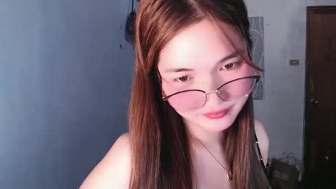 Snapshot of slutty_hannaxx chatting on May 21, 10:17 pm slutty_hannaxx online show from May 21, 10:17 pm