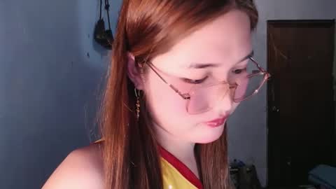 Snapshot of slutty_hannaxx chatting on June 1, 8:43 pm slutty_hannaxx online show from June 1, 8:43 pm
