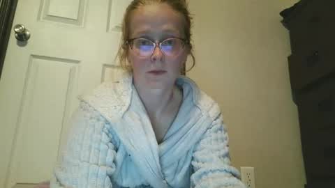 Slutty redhead3 online show from November 3, 12:57 am