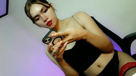 slutty_rose69 online show from April 27, 10:35 am