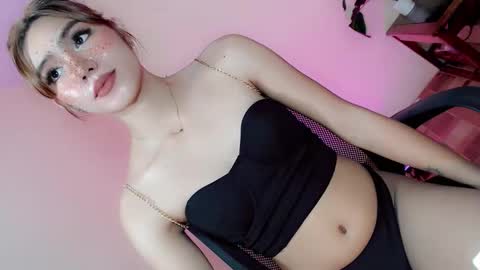 slutty_rose69 online show from April 30, 9:19 pm