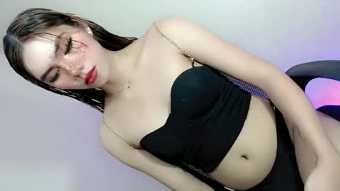 Snapshot of slutty_rose69 chatting on May 21, 12:12 pm slutty_rose69 online show from May 21, 12:12 pm