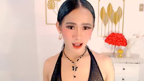 Snapshot of slutty_vanna chatting on March 3, 12:26 am mia online show from March 3, 12:26 am