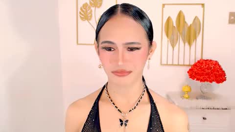 Snapshot of slutty_vanna chatting on March 5, 5:50 pm mia online show from March 5, 5:50 pm