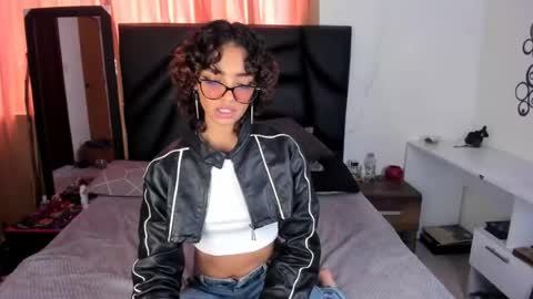 Snapshot of slutty_venus7 chatting on July 14, 6:35 pm slutty_venus7 online show from July 14, 6:35 pm