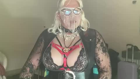 sluttygina1 online show from January 2, 9:50 pm