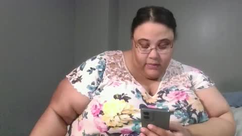 Snapshot of sluttyjess31 chatting on May 4, 2:18 am Jessica online show from May 4, 2:18 am