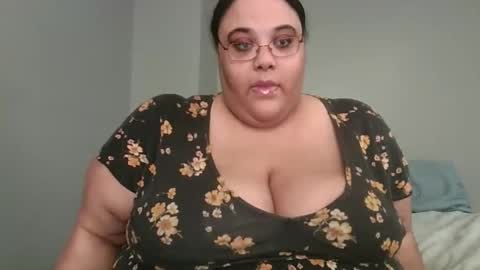 Snapshot of sluttyjess31 chatting on May 5, 2:14 pm Jessica online show from May 5, 2:14 pm