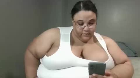 Snapshot of sluttyjess31 chatting on May 9, 2:17 am Jessica online show from May 9, 2:17 am
