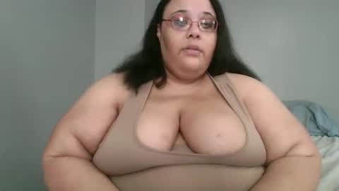 Snapshot of sluttyjess31 chatting on June 3, 2:33 pm Jessica online show from June 3, 2:33 pm