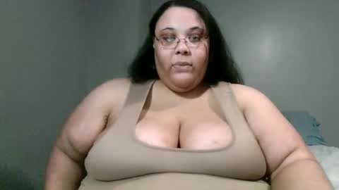 Snapshot of sluttyjess31 chatting on June 14, 12:08 am Jessica online show from June 14, 12:08 am